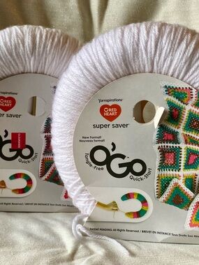 Red Heart Super Saver O'Go Yarn Cakes - White